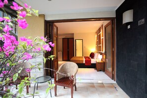 Deluxe Room, Non Smoking | Individually furnished, desk, soundproofing, free WiFi - Sanur Seaview Hotel (Denpasar)
