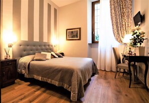 Double Room, Garden View, Ground Floor | View from room - La Colonna ( Historic Center ) (Lucca)