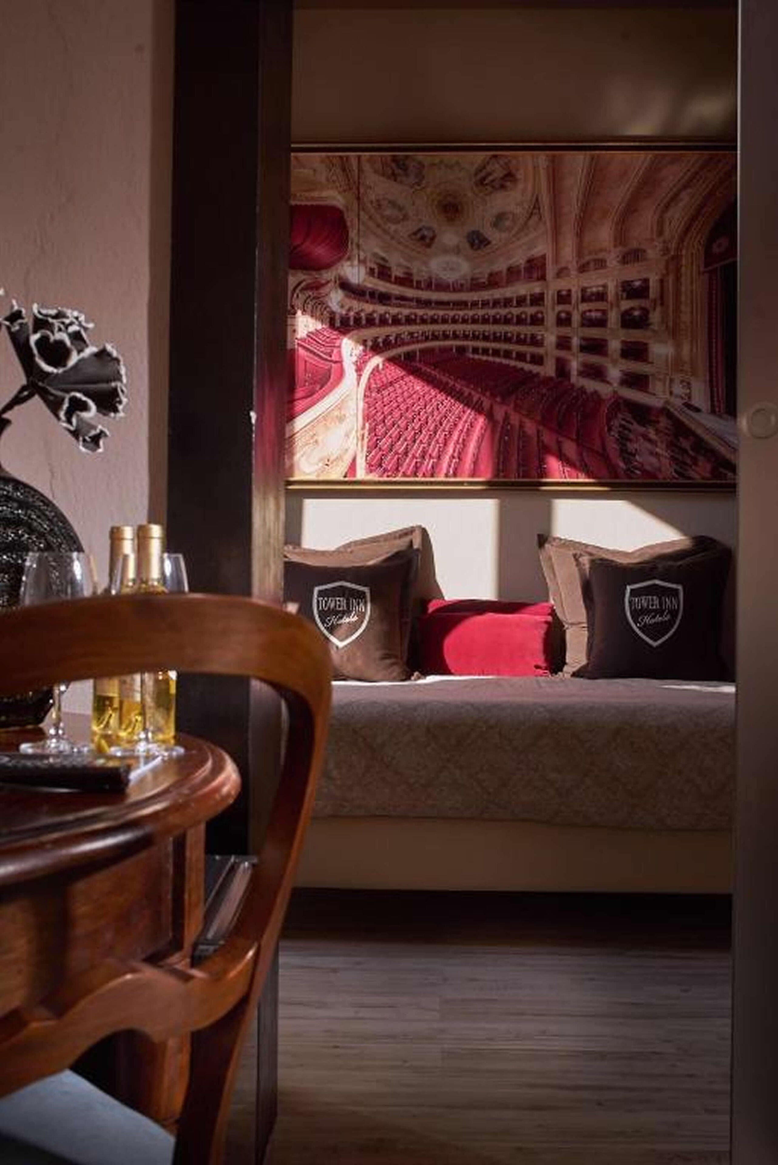 deluxe suite, balcony | living room | 40-inch lcd tv with digital channels, tv