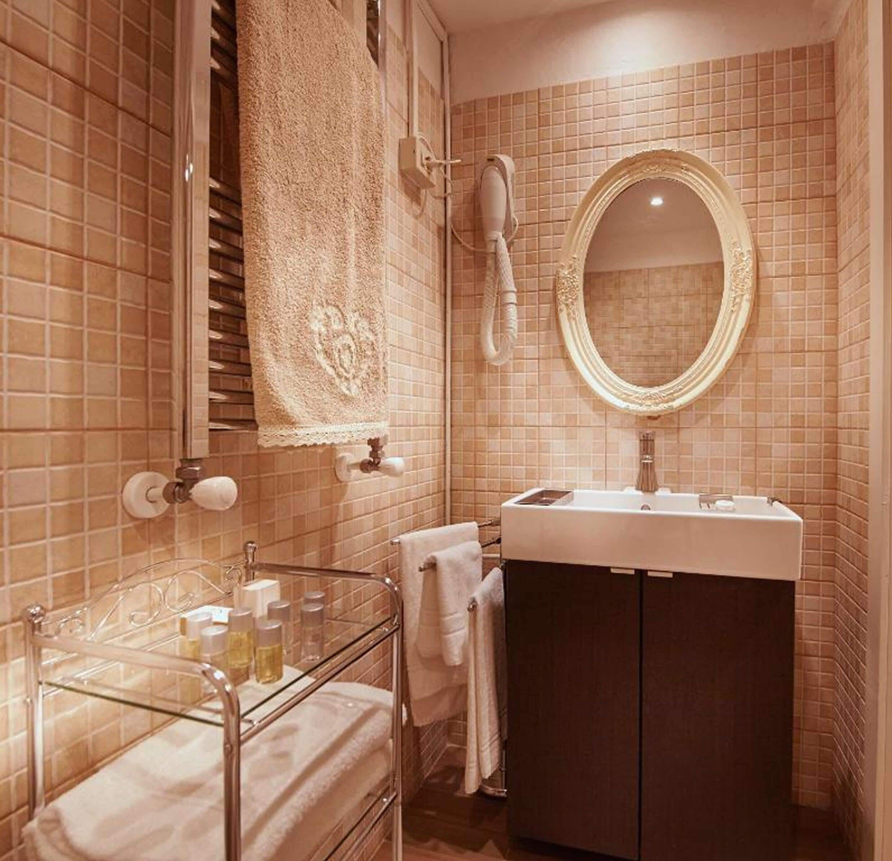 panoramic triple room (attic) | bathroom | shower, rainfall showerhead, free toiletries, bidet