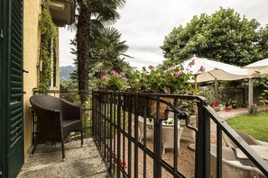 Phòng đôi | Hiên