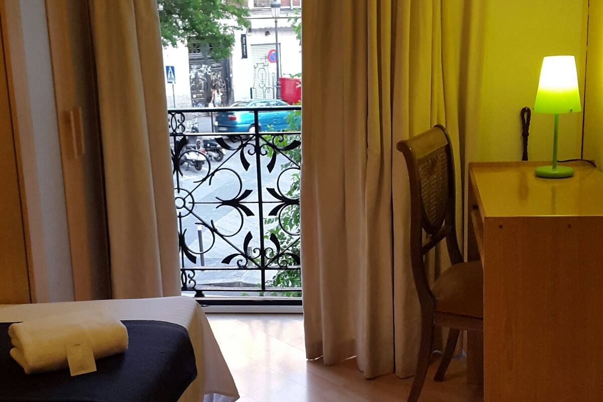 Wifi gratis y ropa de cama