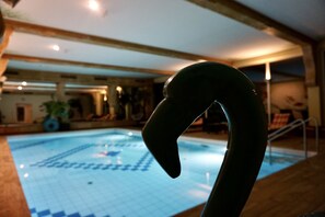 Behandlingsrum för par, aromaterapi och massage med varma stenar