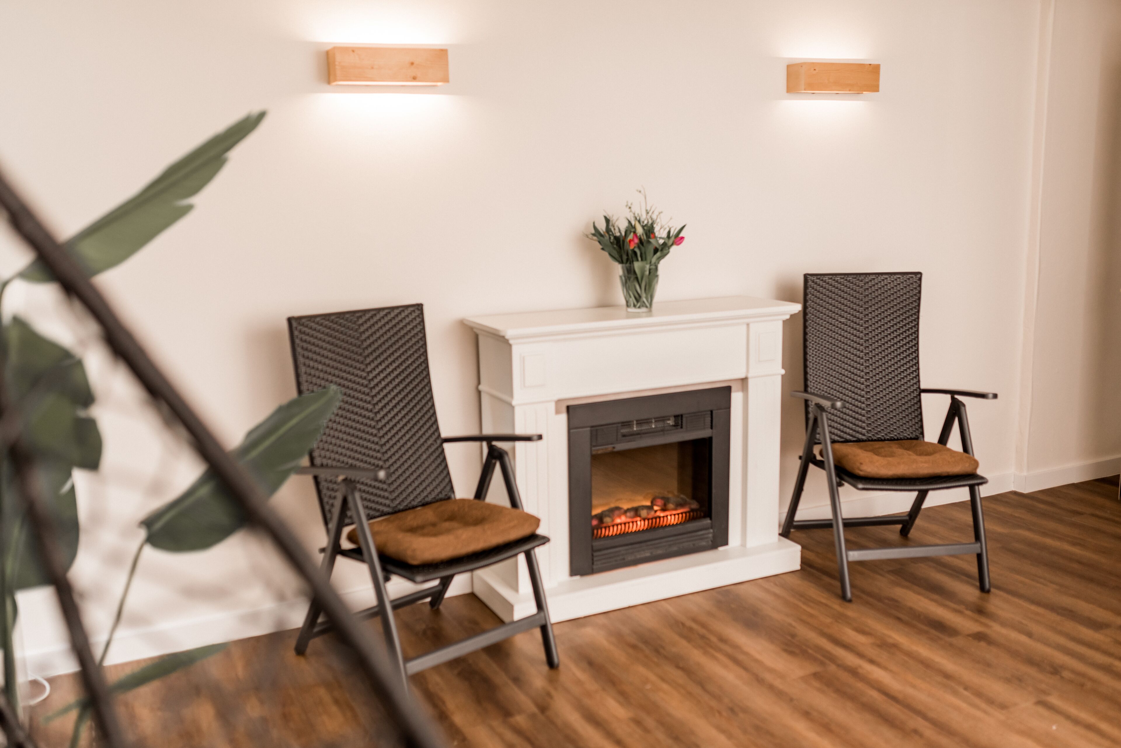 couples treatment room(s), aromatherapy, hot stone massages, body wraps