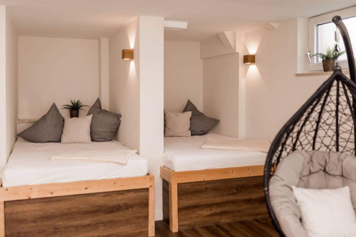 couples treatment room(s), aromatherapy, hot stone massages, body wraps