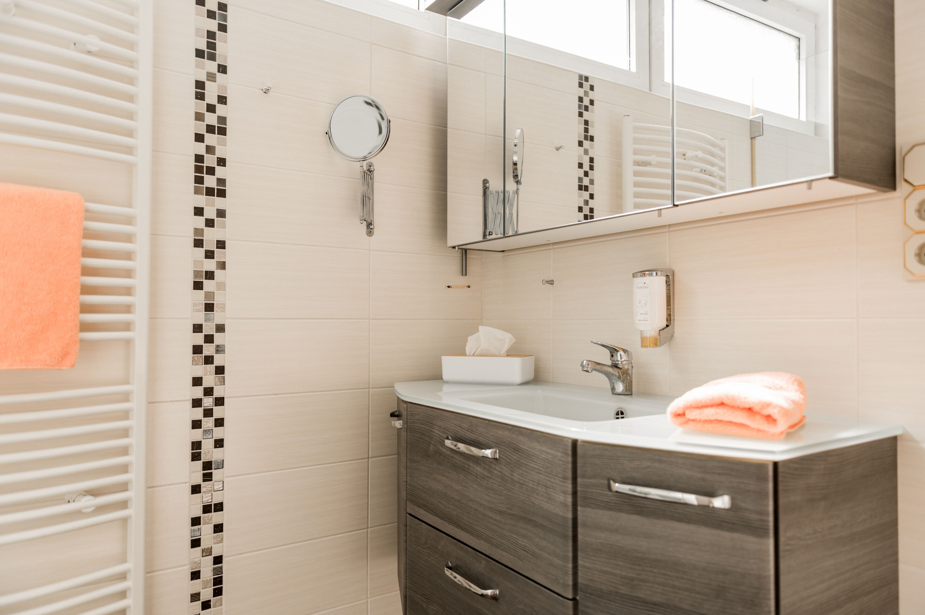 exclusive single room | bathroom | shower, free toiletries, hair dryer, bathrobes