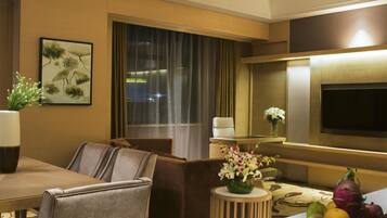 Premium bedding, down comforters, pillowtop beds, minibar