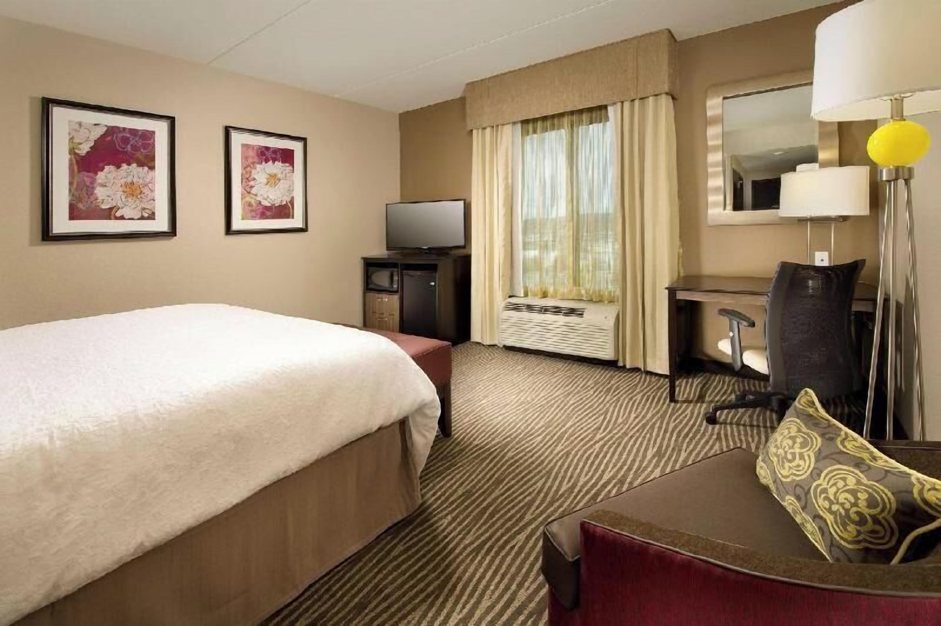 Desk, blackout drapes, iron/ironing board, free WiFi