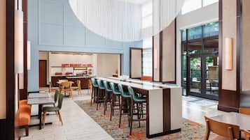 Petit déjeuner buffet compris tous les jours