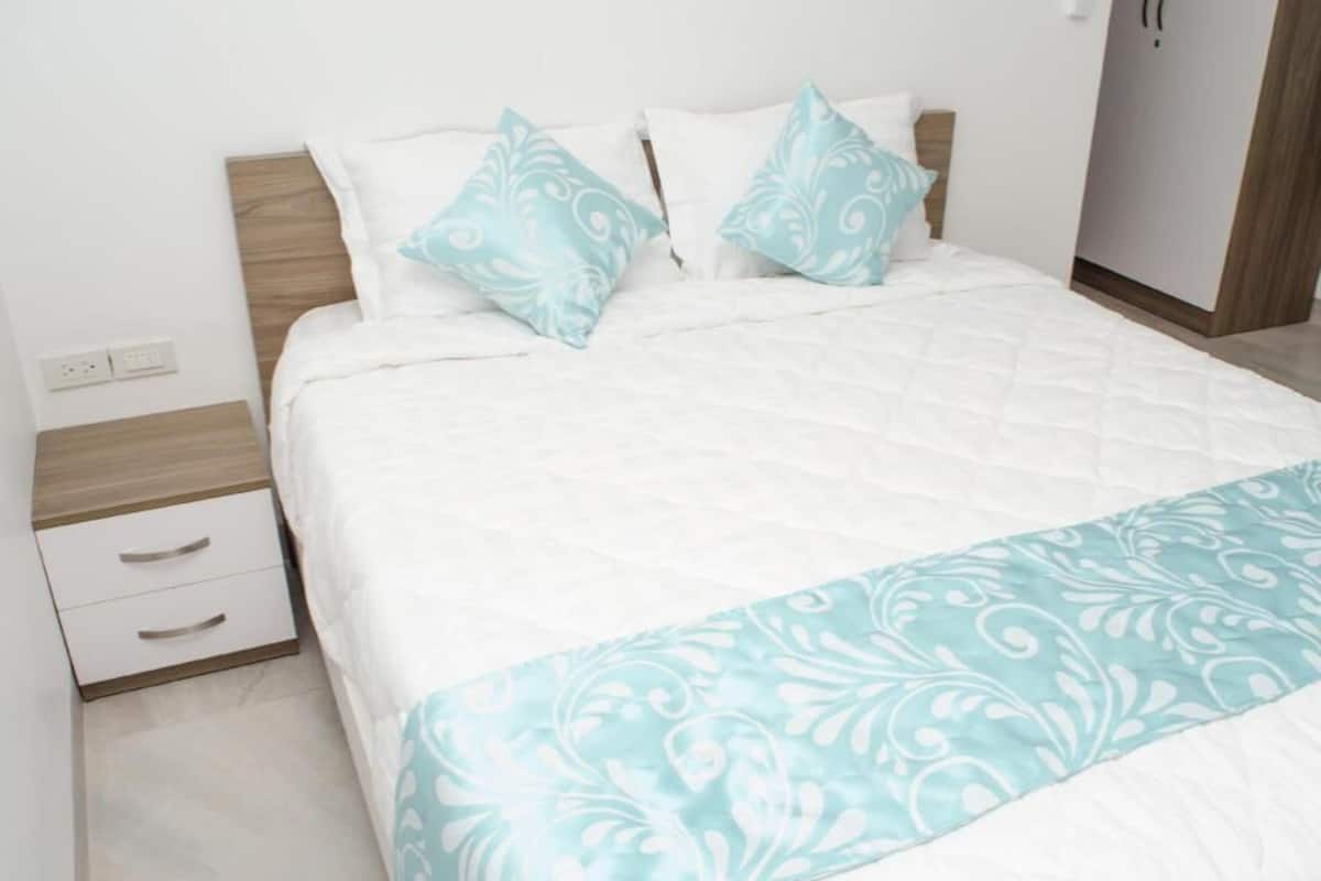 Minibar, in-room safe, desk, soundproofing