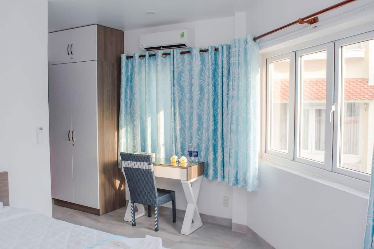 Minibar, in-room safe, desk, soundproofing