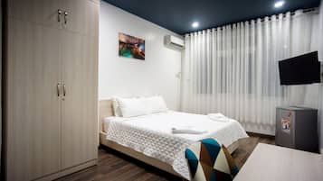 Phòng đơn | Minibar, két bảo mật tại phòng, bàn, phòng cách âm