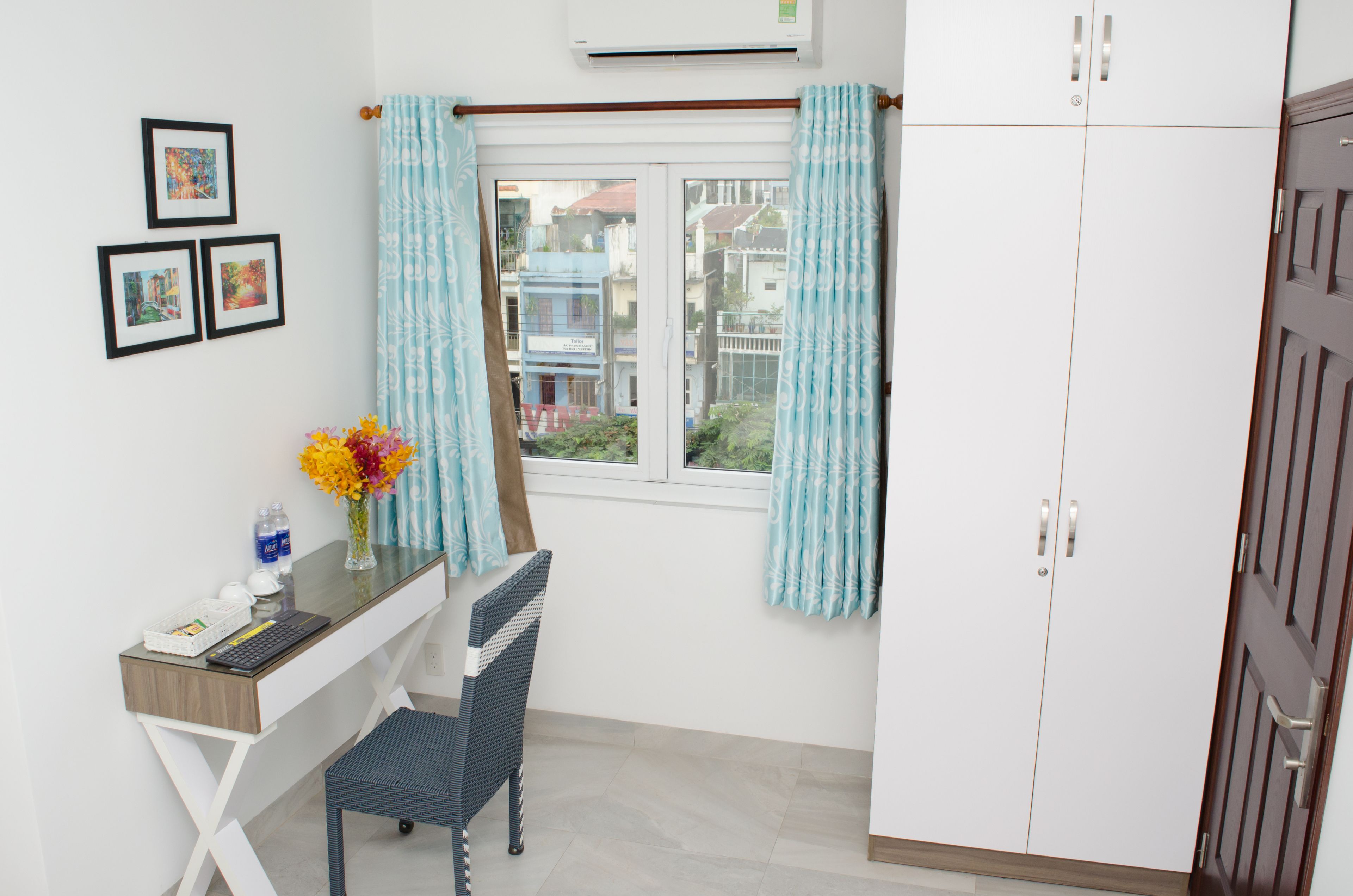 scandinavian double | minibar, in-room safe, desk, soundproofing