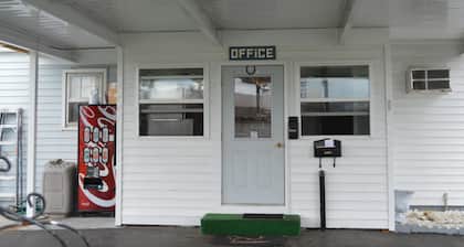 Great Lakes Motel