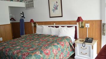 Room, 1 King Bed | Living area | LCD TV