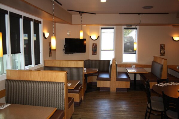 Restaurant - BCMInns Peace River (Peace River)