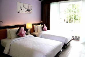 In-room safe, free WiFi - The Mareeya Place (Kamala)