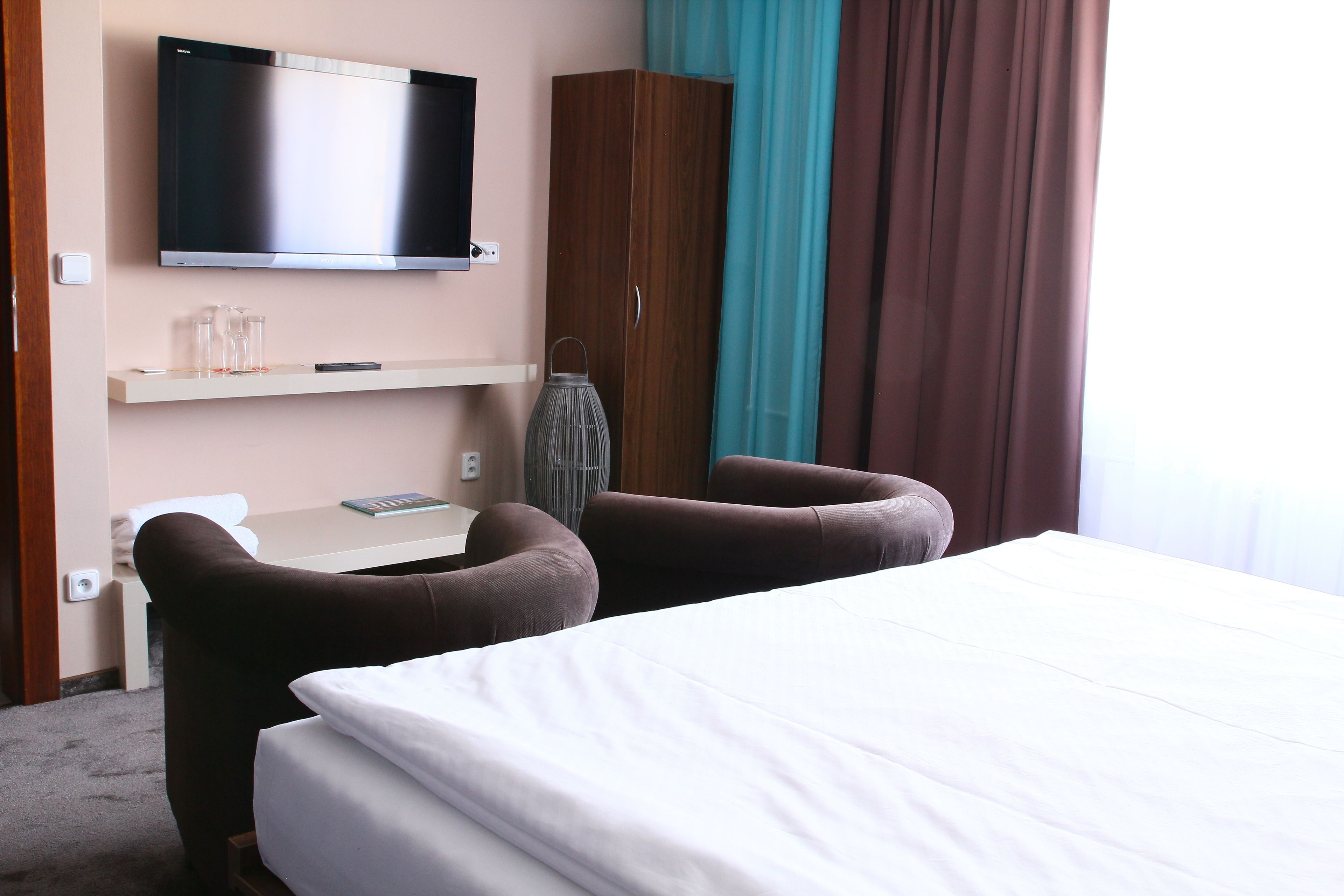 romantic double room | desk, blackout curtains, soundproofing, rollaway beds