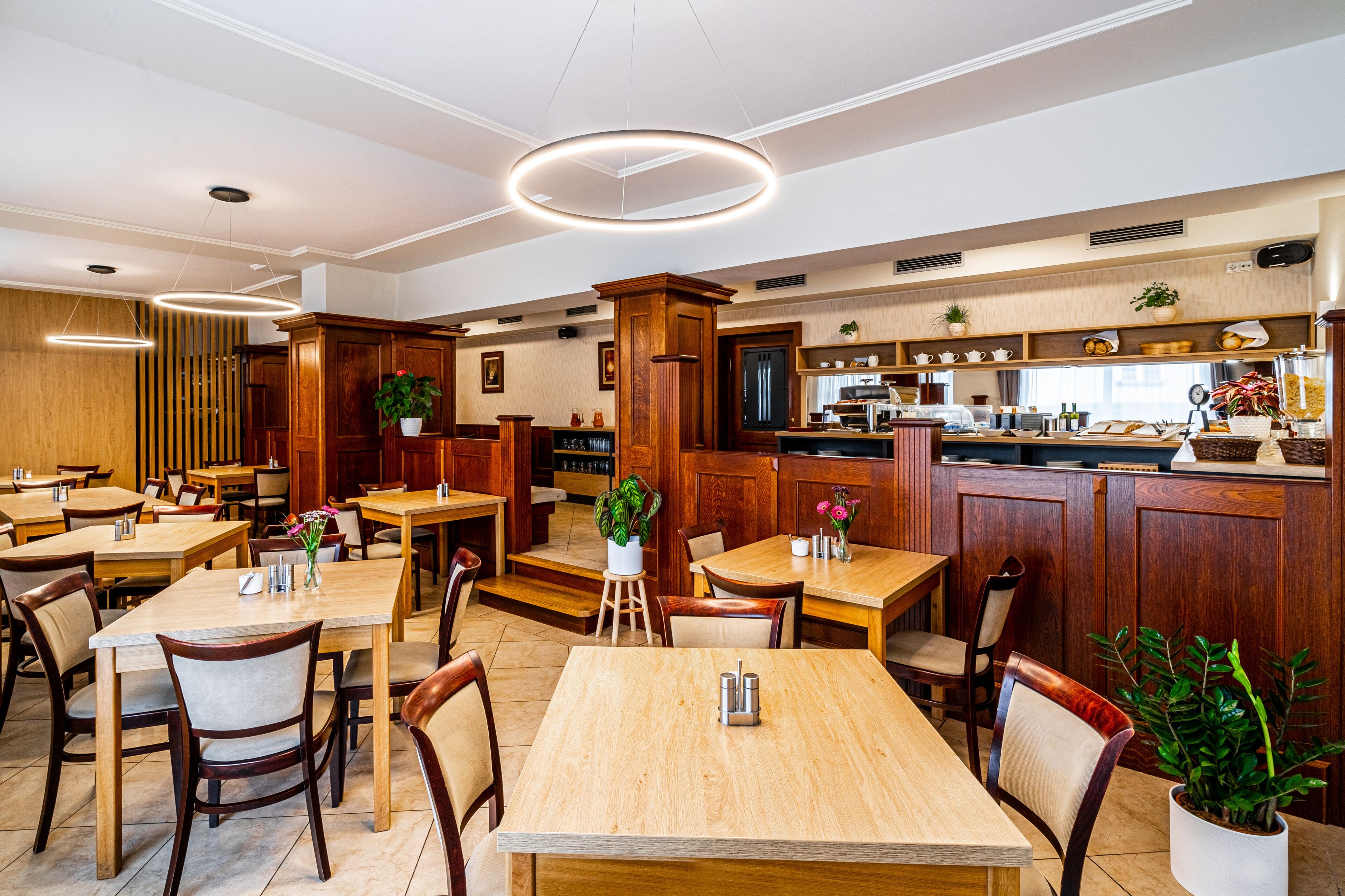 daily buffet breakfast (czk 150 per person)