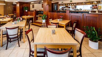Daily buffet breakfast (CZK 150 per person)