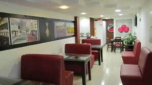 Breakfast, lunch and dinner served - ExpoHotel Bogotá (Bogotá)