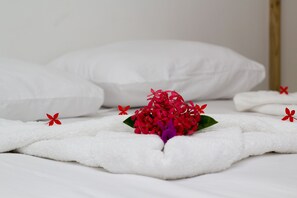Family Bungalow | Premium bedding, in-room safe, individually decorated, desk