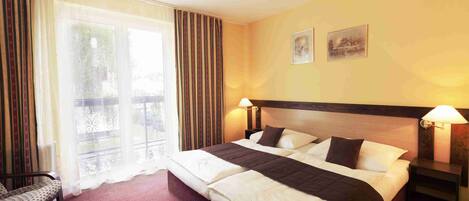 Single Room, Non Smoking | Desk, free cribs/infant beds, rollaway beds, free WiFi