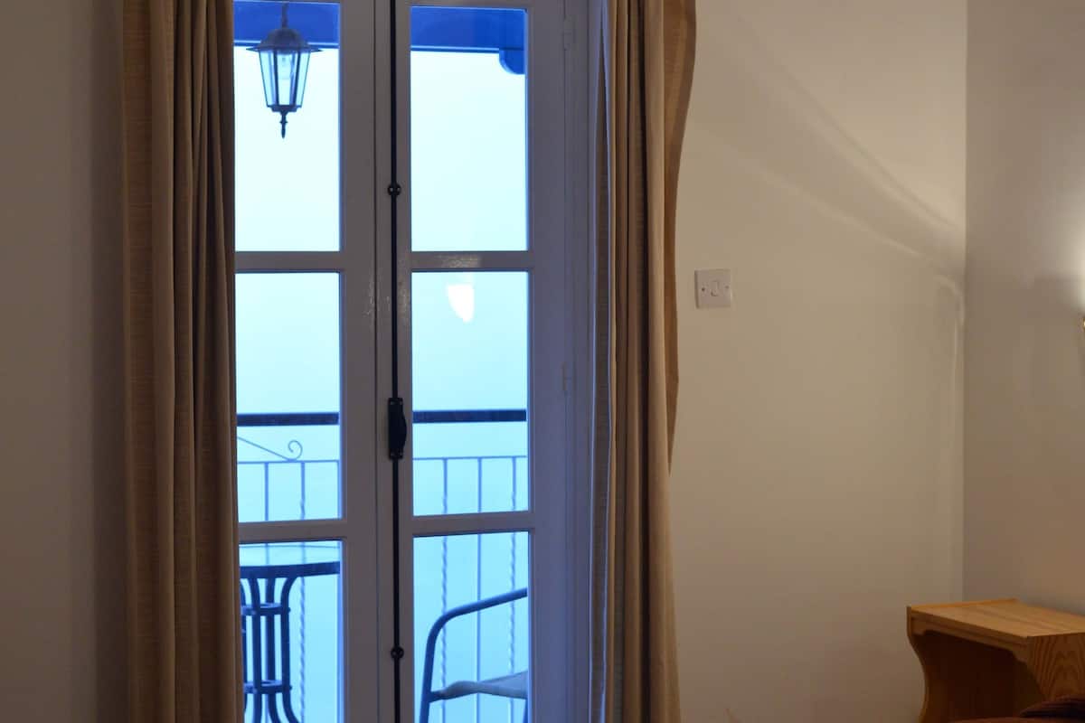 triple room | soundproofing, free cots/infant beds, rollaway beds