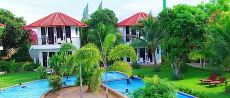 Outdoor pool, sun loungers