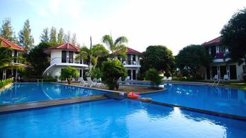 Outdoor pool, sun loungers