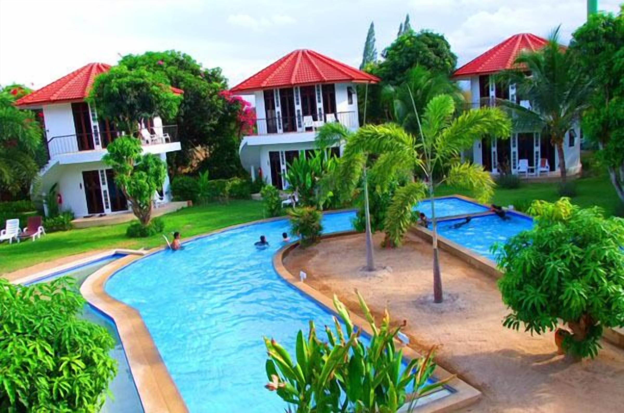 outdoor pool, pool loungers