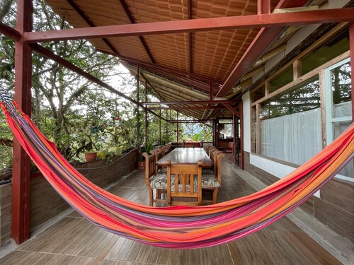 Biohostal Mindo Cloud Forest