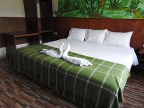 Comfort Double Room | Terrace/patio - Biohostal Mindo Cloud Forest (Mindo)