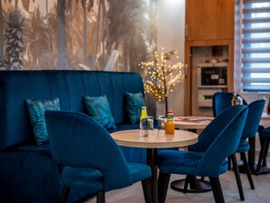 Lounge - Hotel Restaurant Bleu France (Eragny)