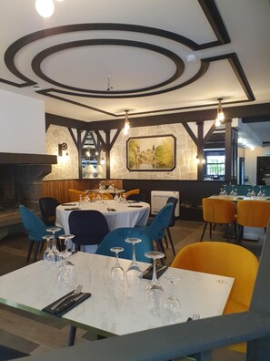 Breakfast, lunch and dinner served - Le Renaissance (Aurillac)
