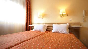 Coffres-forts dans les chambres, bureau, Wi-Fi gratuit