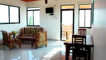 Standard AC Double Room | Living area