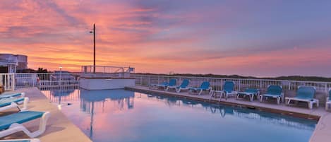 Seasonal outdoor pool, sun loungers