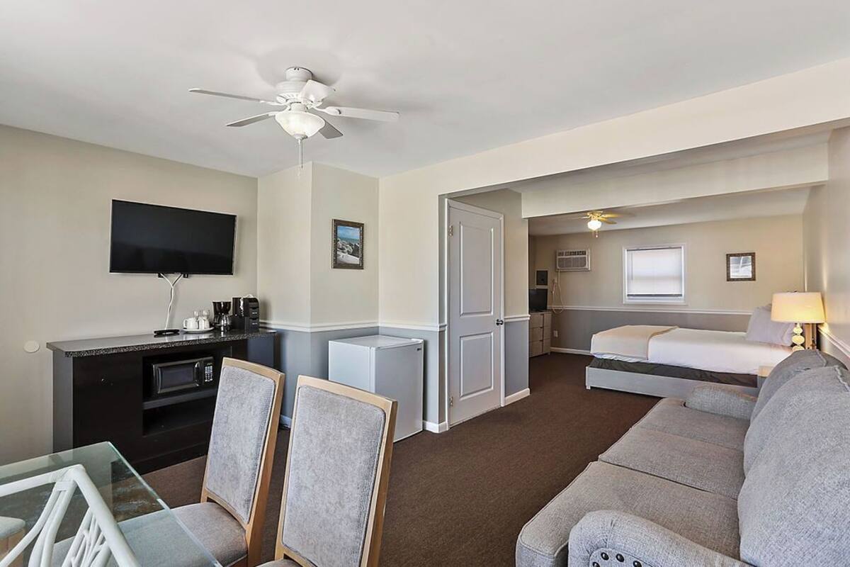 Family Double Room | 1 bedroom, WiFi (free), bed sheets