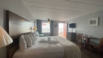 Family Suite, 1 King Bed with Sofa bed, Kitchenette (Ocean Front) | 1 bedroom, free WiFi, bed sheets