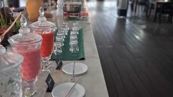Gratis morgenmadsbuffet hver dag