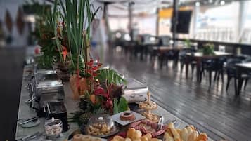 Desayuno bufé gratuito y diario