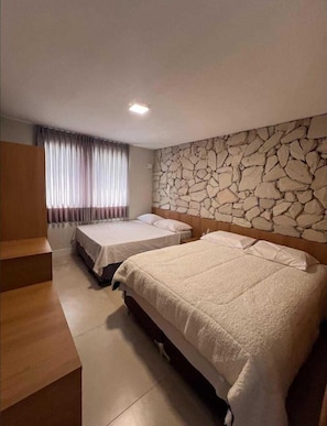 Chambre Double Standard | Minibar, Wi-Fi gratuit, draps fournis