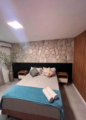 Standard Double Room | Minibar, free WiFi, bed sheets