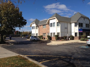 Front of property - Motel 6 Palatine, IL - Chicago Northwest (Palatine)