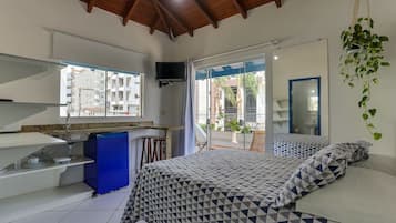 Superior Room, Balcony | Minibar, free WiFi