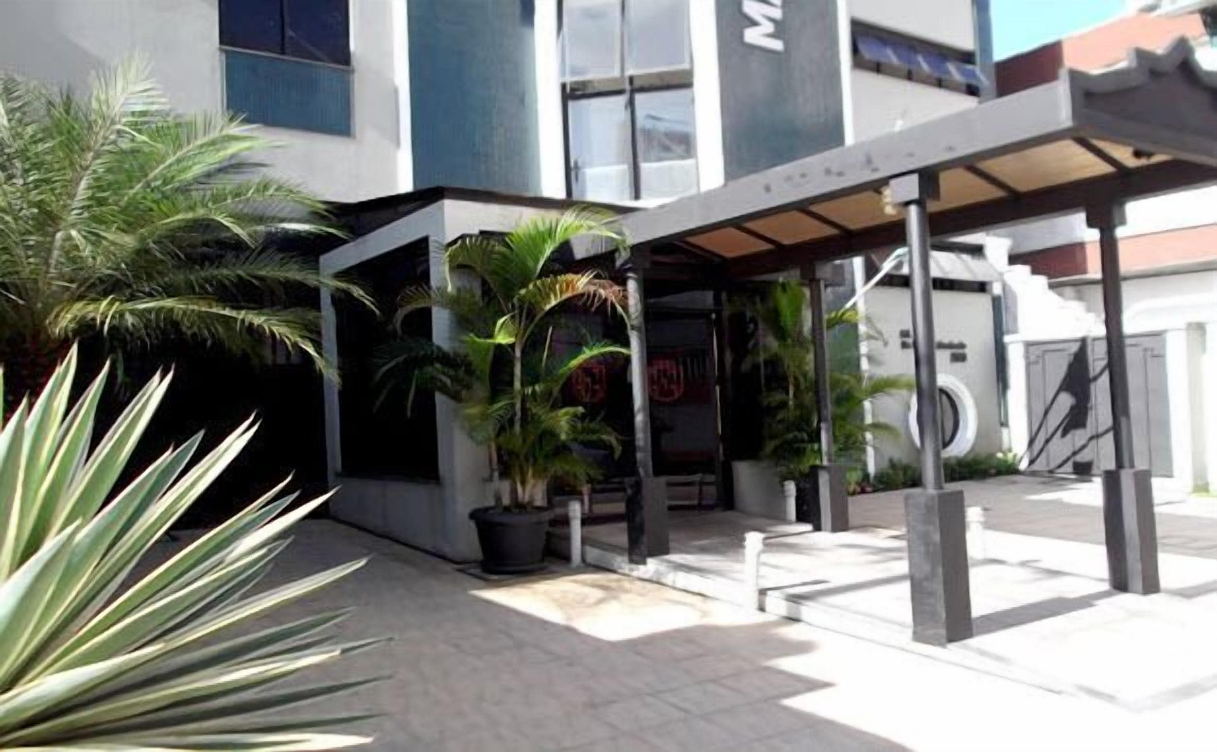 Fachada de la propiedad