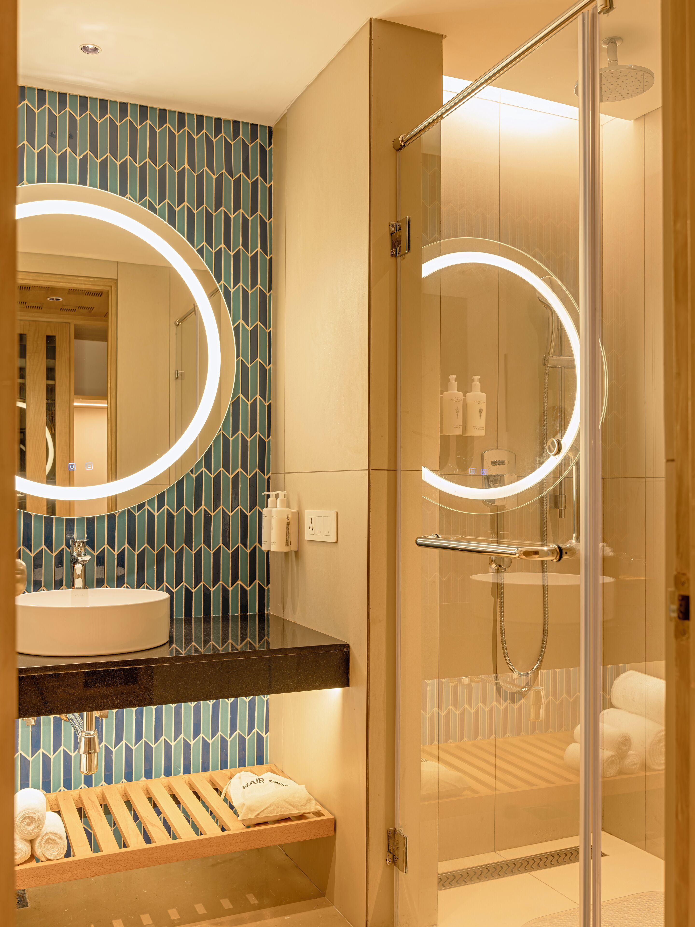 luxury room | bathroom | shower, free toiletries, hair dryer, towels