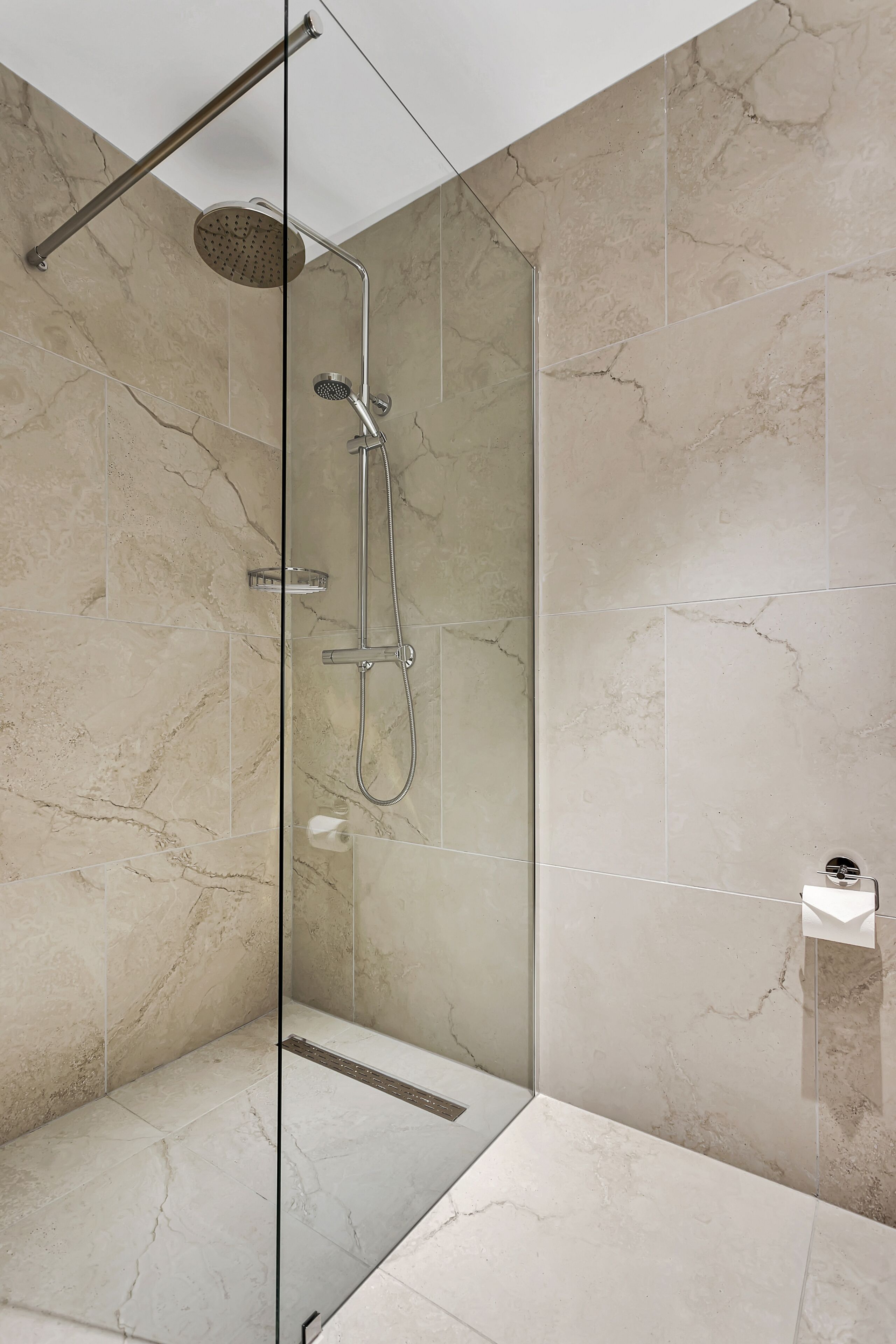 standard double or twin room | bathroom | shower, hair dryer, towels