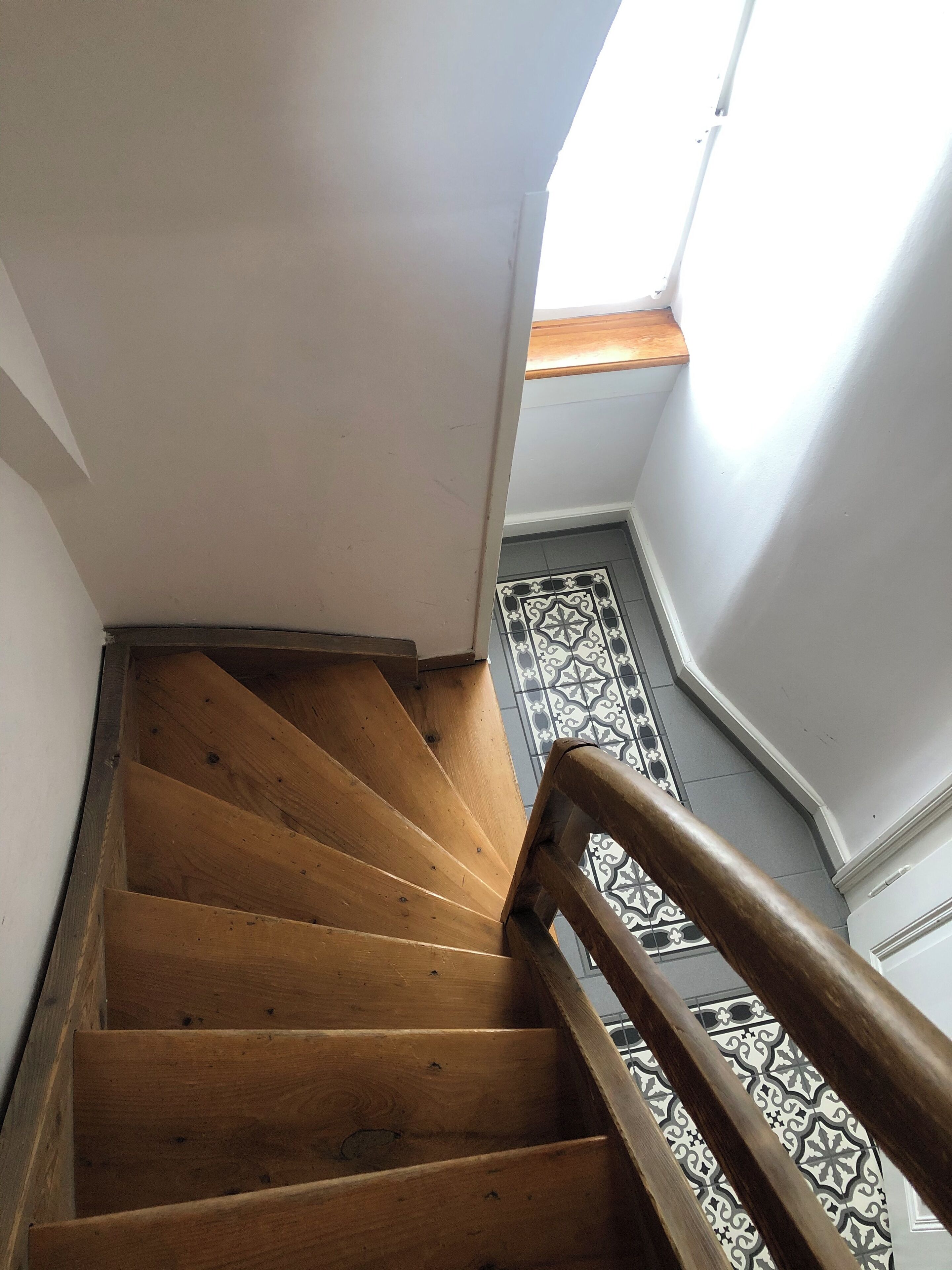 舒適開放式套房, 私人浴室 | 熨斗/熨衣板、免費無線上網、床單